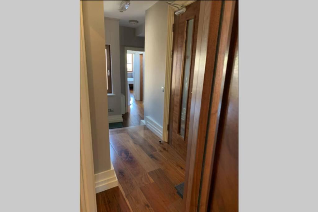 Centre Of Dingle Town - Luxury Holiday Apartment Екстериор снимка
